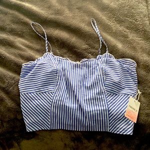 Forever 21 woven crop top size large, blue and white